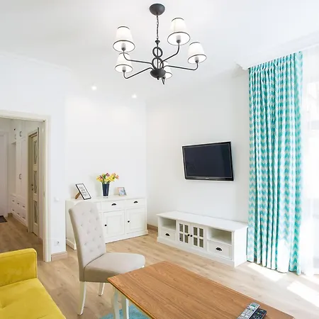 R.O.Y.A.L Apartments Lviv Exterior photo