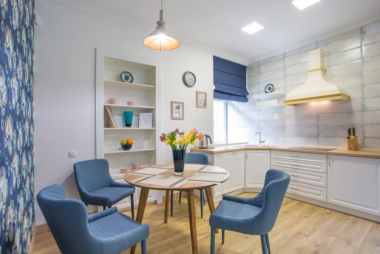 R.o.y.a.l Apartment *